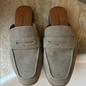 Lucky Brand women’s Taupe Suede loafer Slip-On slides